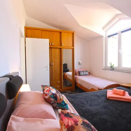 Olga 2236 Apartment